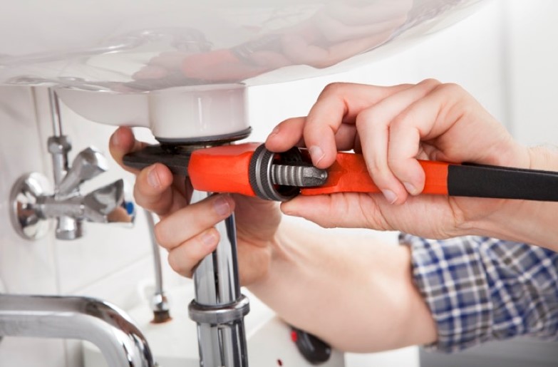 How To Start a Plumbing Business With Fleet Management AtoB